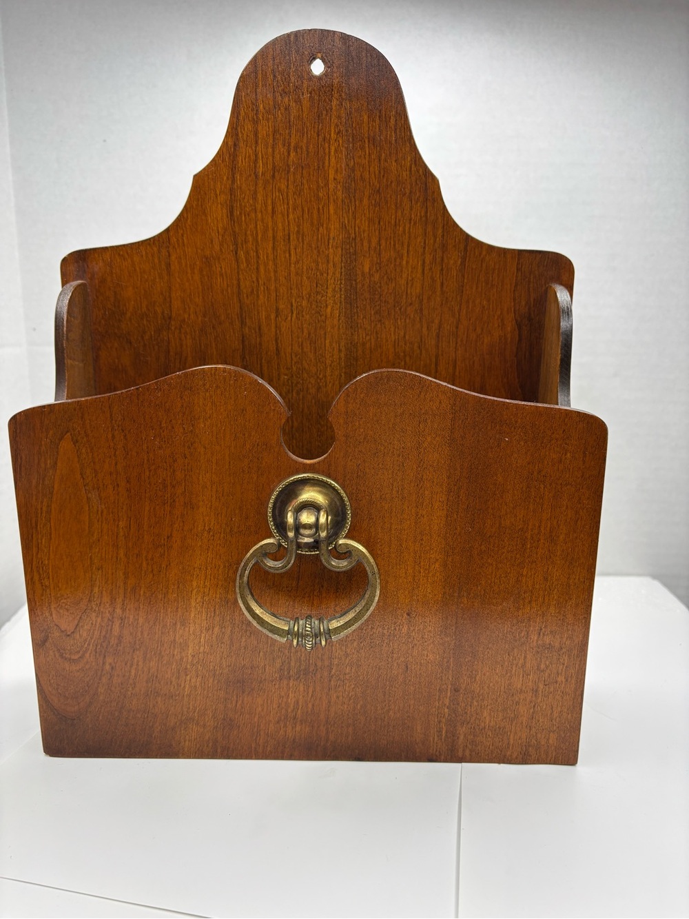 Vintage Wooden Wall-mounted Wall Pocket Organizer for Home Decor